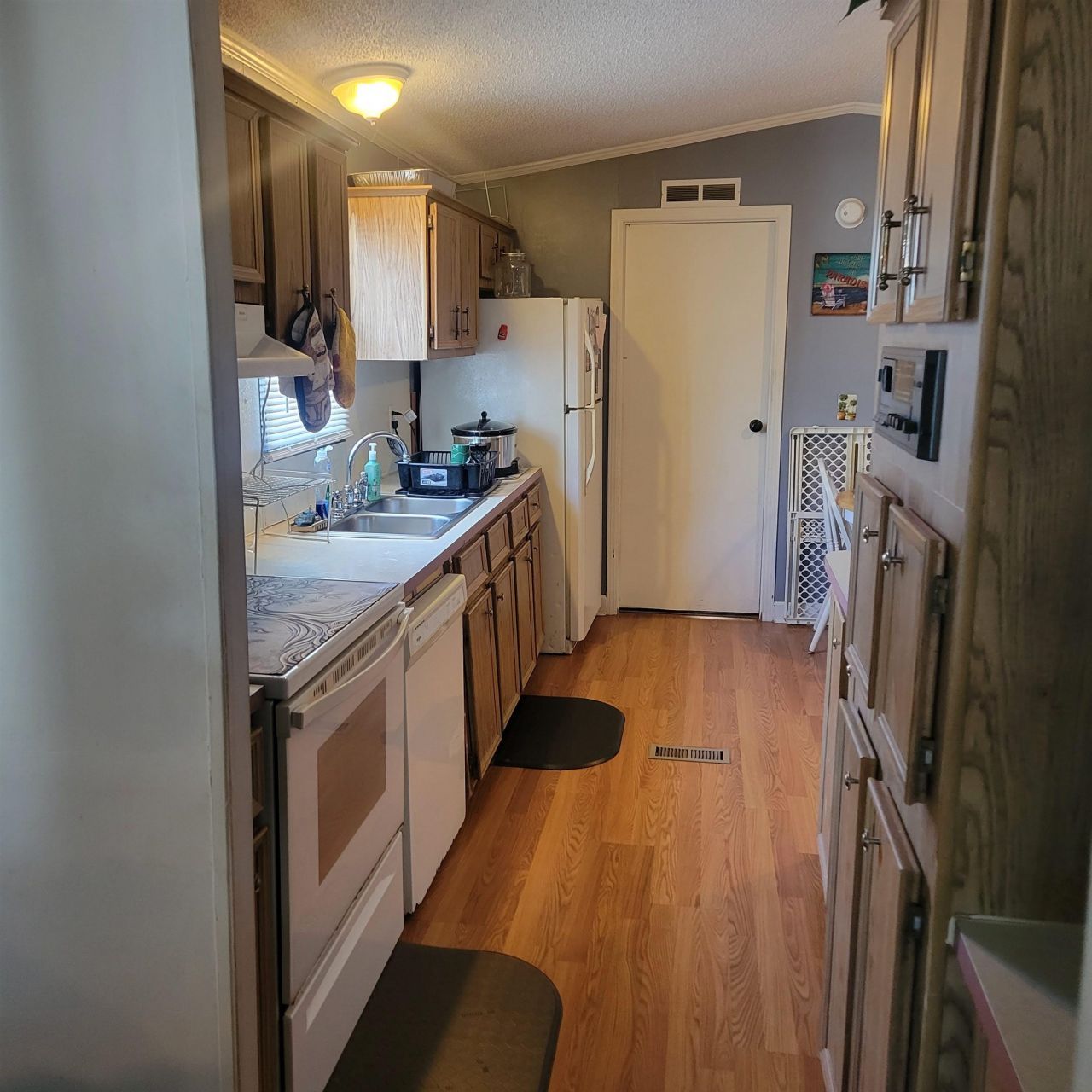 2728 Cirus Dr.  Photo 9