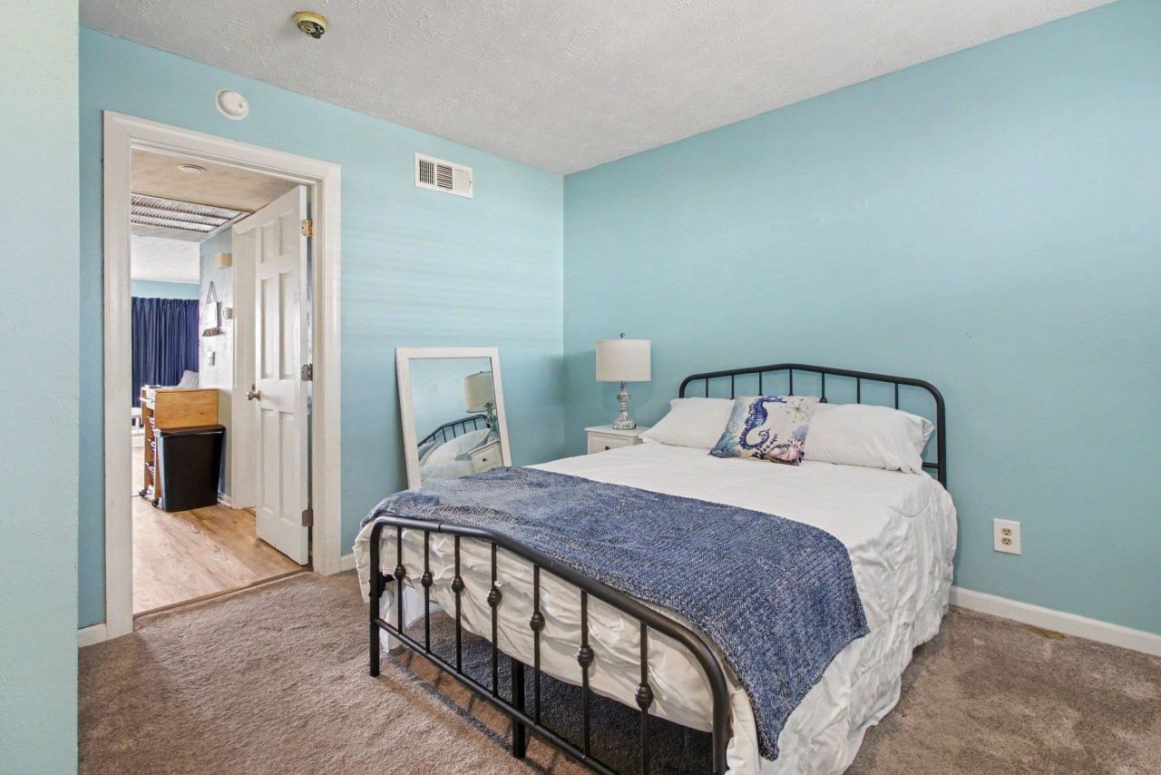 2000 S Ocean Blvd. Photo 11