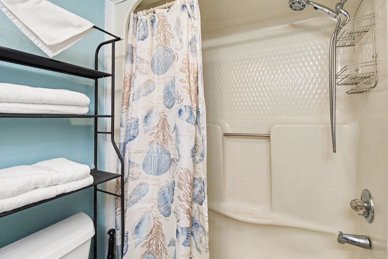 2000 S Ocean Blvd. Photo 16