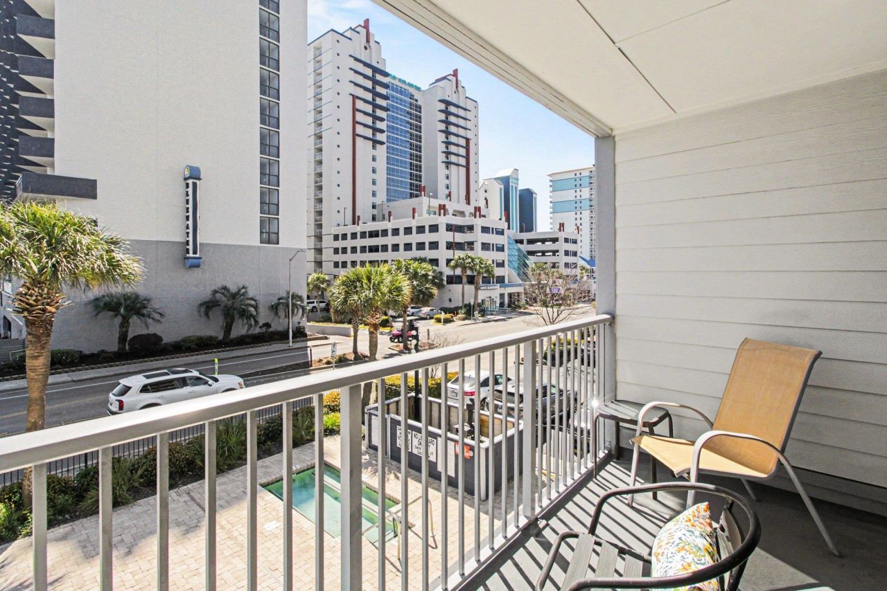 2000 S Ocean Blvd. Photo 18