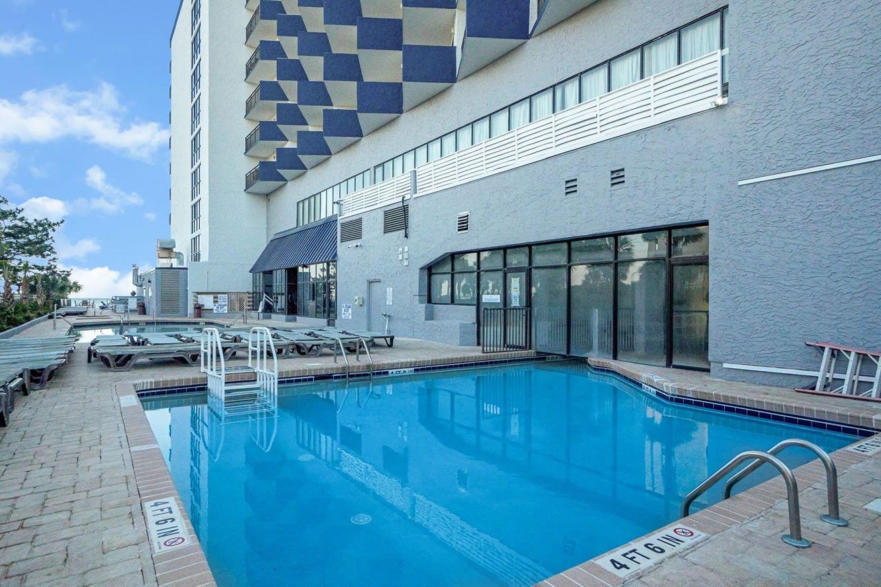 2000 S Ocean Blvd. Photo 22