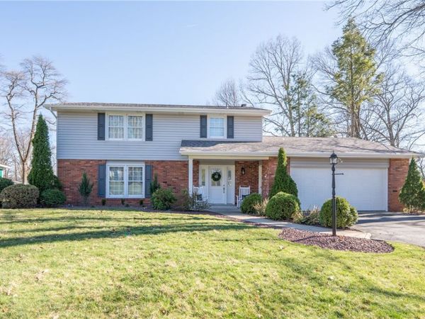 1106 Scenic Dr, Greensburg, PA 15601