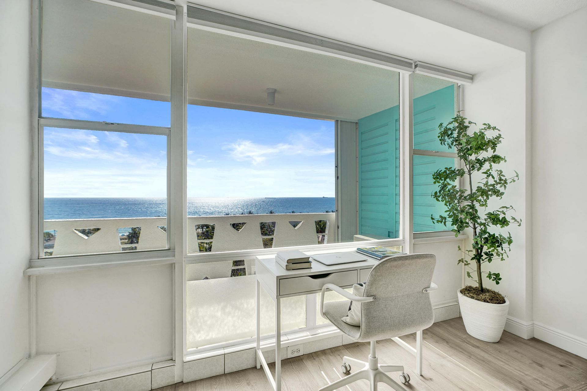 2840 N Ocean Boulevard, Unit 903, Fort Lauderdale, FL 33308 Photo