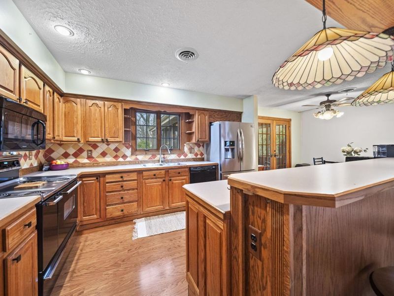 1194 Arbor Lane, Marion, OH 43302 Photo 13