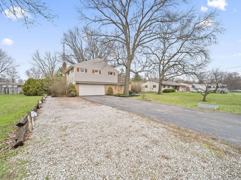 1194 Arbor Lane, Marion, OH 43302 Photo 3