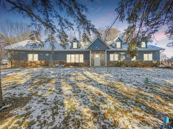 8300 E 38th St, Sioux Falls, SD 57110