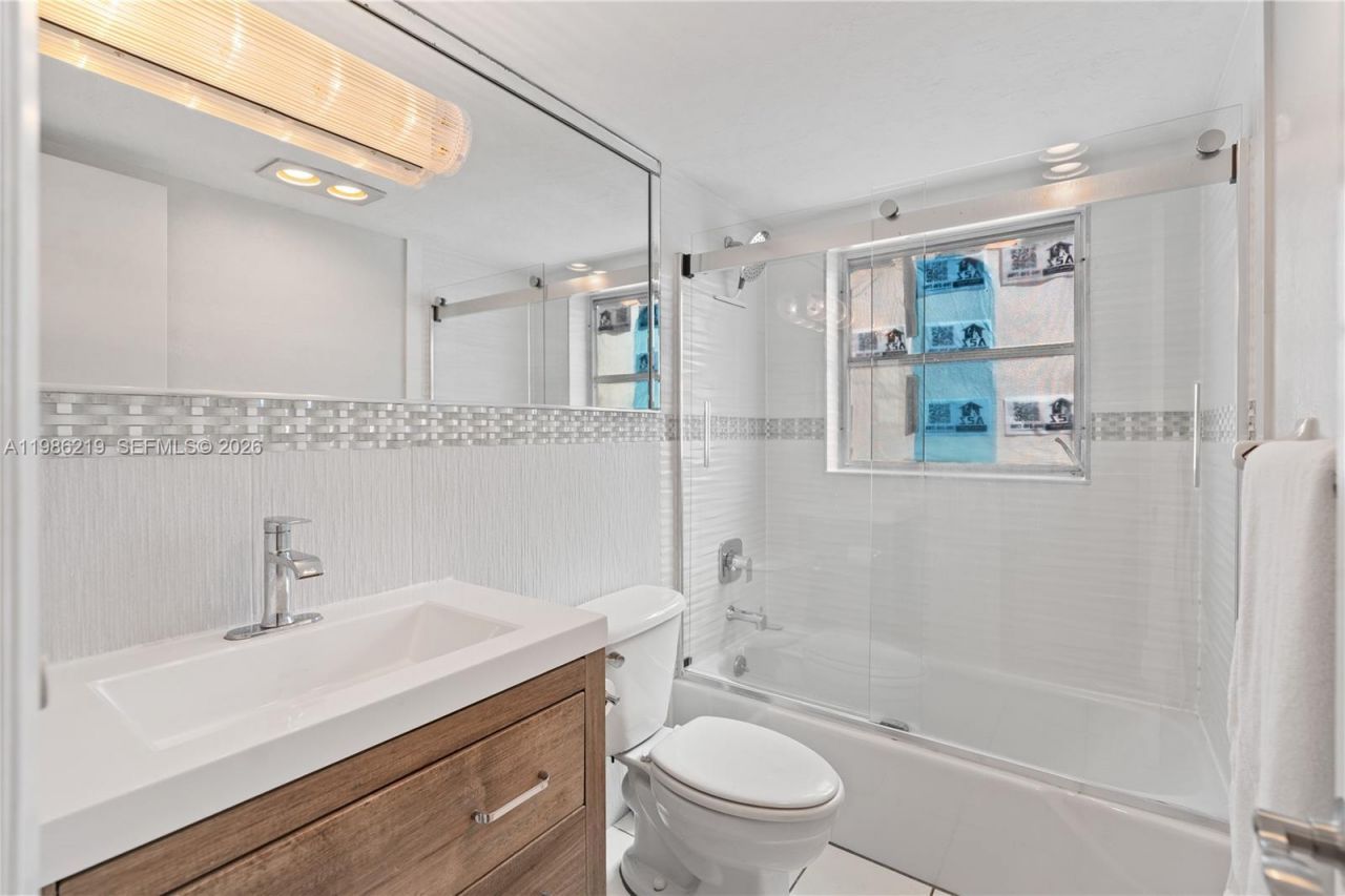 4800 Hillcrest Ln, Unit 408, Hollywood, FL 33021 Photo