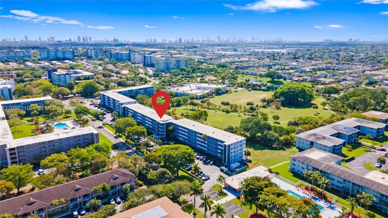 4800 Hillcrest Ln, Unit 408, Hollywood, FL 33021 Photo