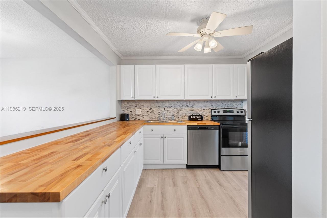 4800 Hillcrest Ln, Unit 408, Hollywood, FL 33021 Photo