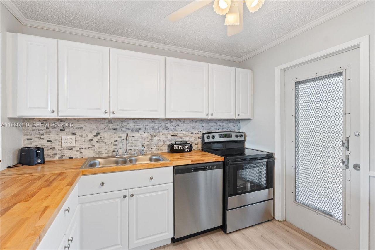 4800 Hillcrest Ln, Unit 408, Hollywood, FL 33021 Photo