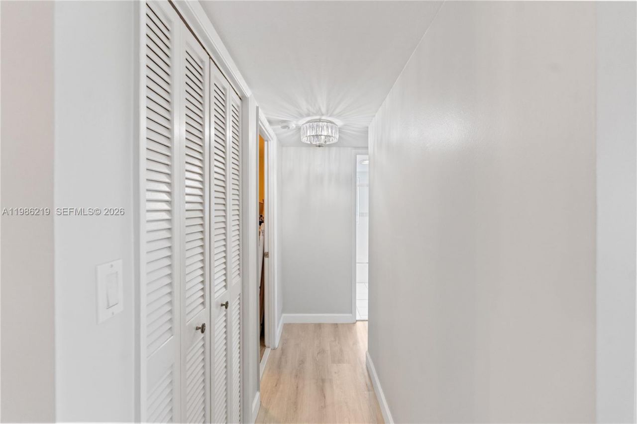 4800 Hillcrest Ln, Unit 408, Hollywood, FL 33021 Photo