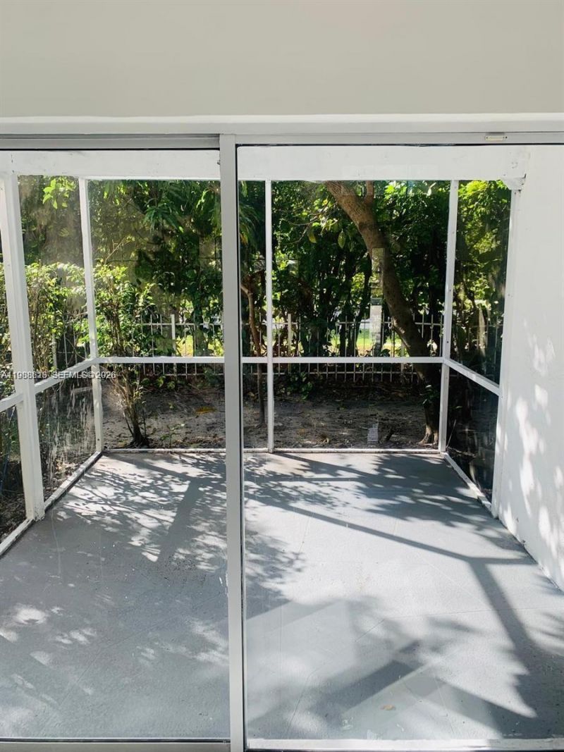 9454 NW 8th Cir, Plantation, FL 33324 Photo