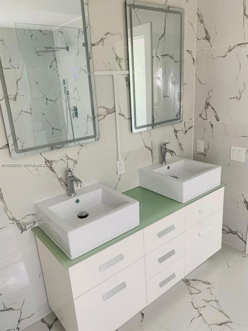 9454 NW 8th Cir, Plantation, FL 33324 Photo