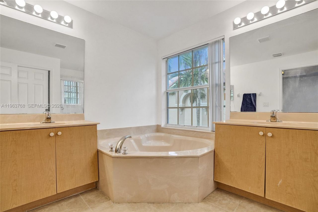 4253 SW 124th Ter, Miramar, FL 33027 Photo
