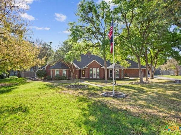 2422 Smith Bluff Road, Salado, TX 76571