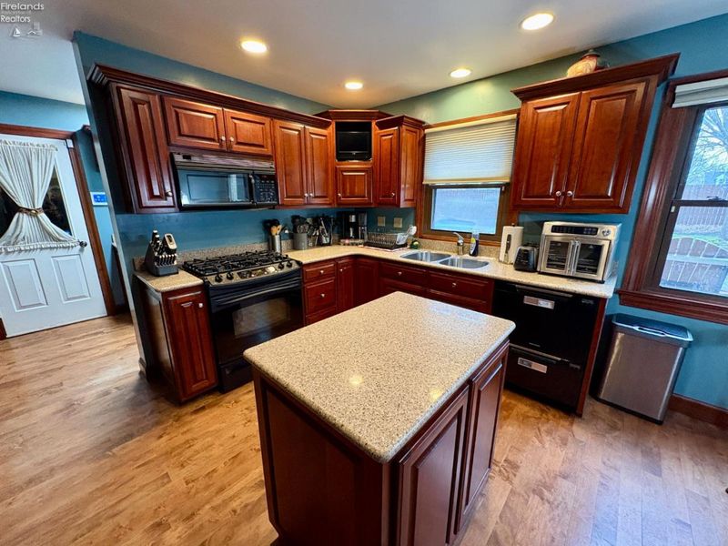 2533 Foxfire Lane, Findlay, OH 45840 Photo 21