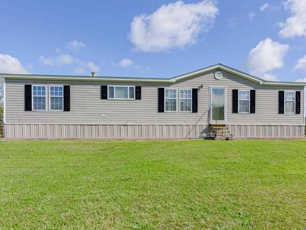 44067 La Coulee Road, St Amant, LA 70774