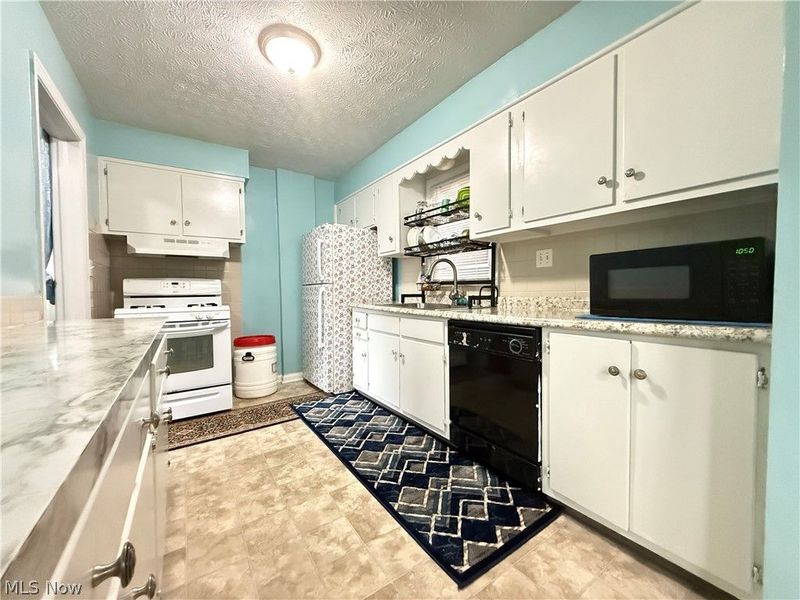 1068 Easton Drive , Akron, OH 44310 Photo 11