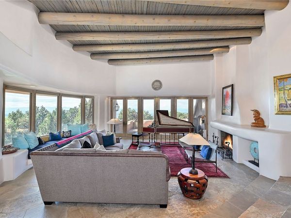 1244 N Summit , Santa Fe, NM 87501