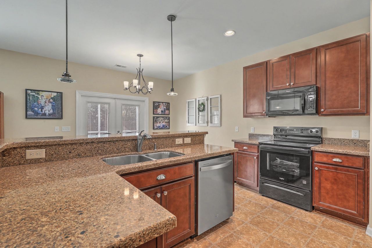 113 Santino Court Photo 7