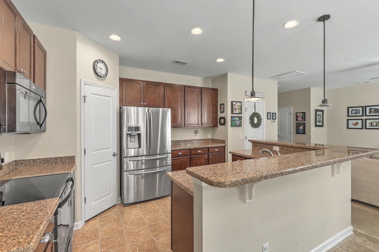 113 Santino Court Photo 8