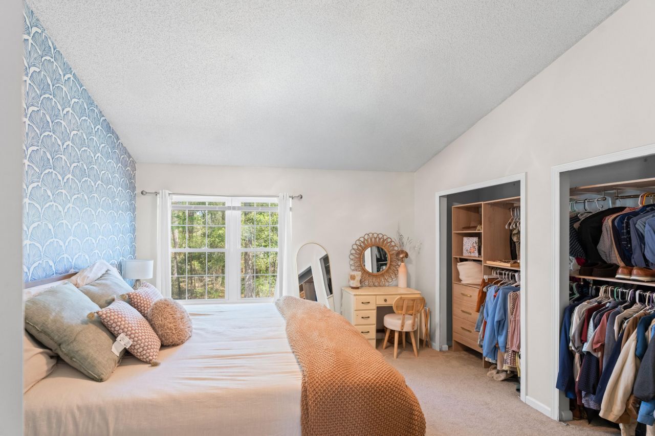 8156 Shadow Oak Drive Photo 18