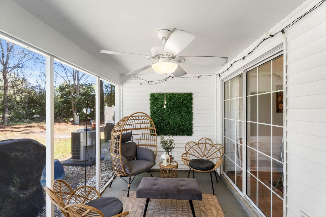 8156 Shadow Oak Drive Photo 22