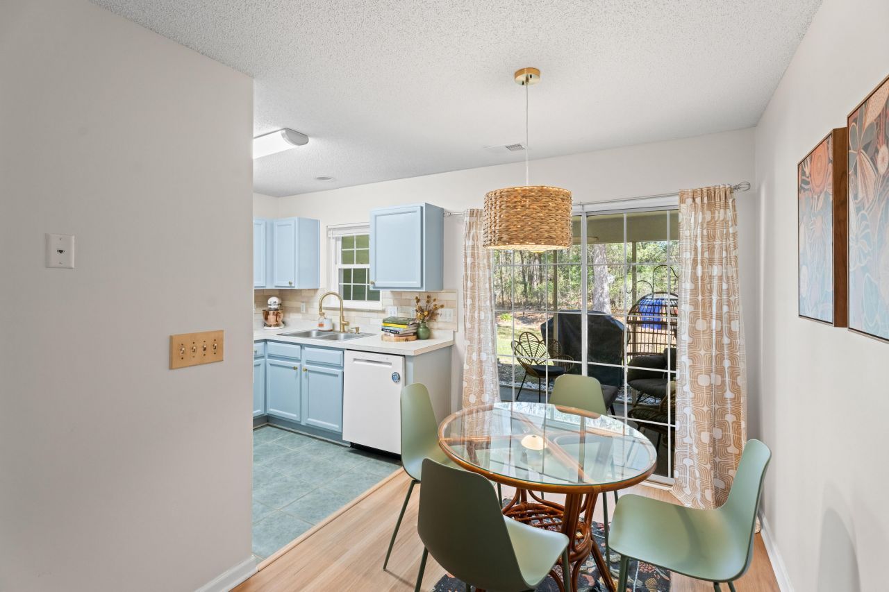 8156 Shadow Oak Drive Photo 6