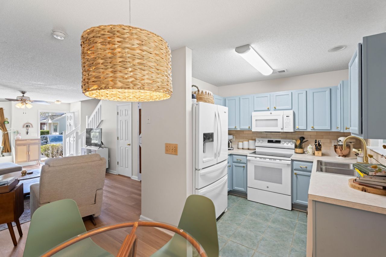 8156 Shadow Oak Drive Photo 8