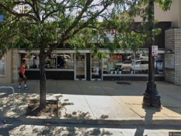 607 W Roosevelt Road, Chicago, IL 60607