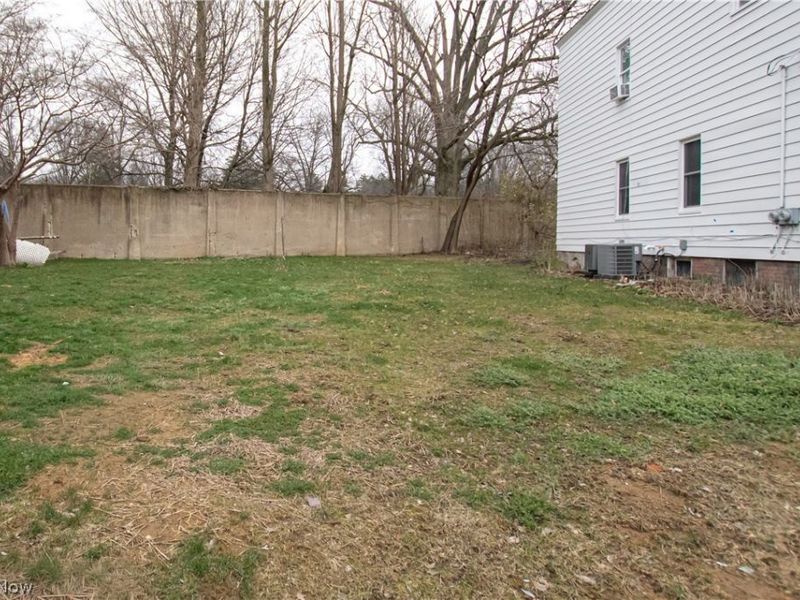 1915 E 123rd Street , Cleveland, OH 44106 Photo 2