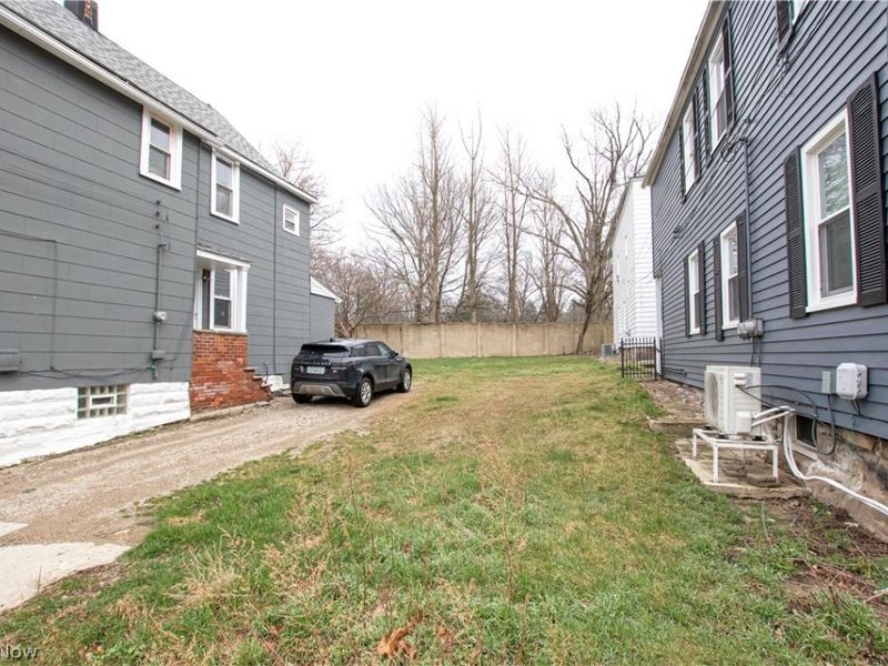 1915 E 123rd Street , Cleveland, OH 44106 Photo 5