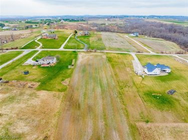 Pigeon Run Avenue SW, Navarre, OH 44662