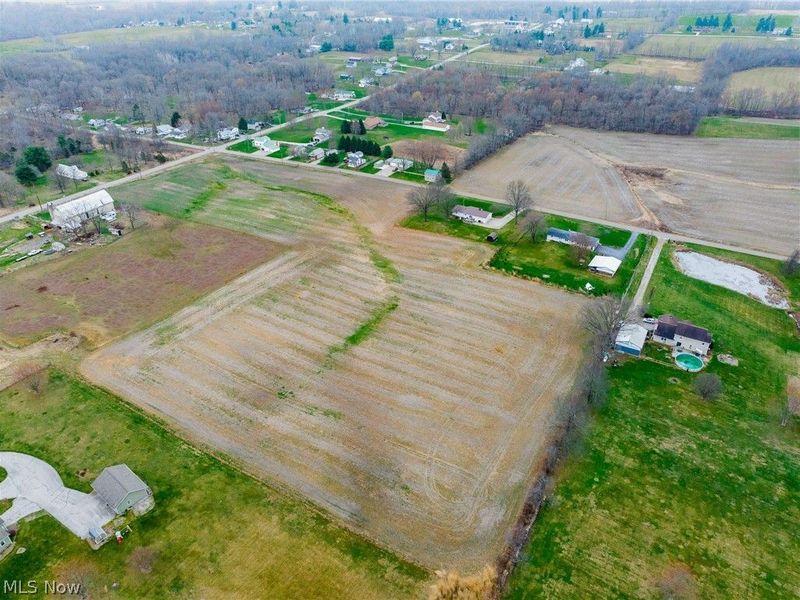 Pigeon Run Avenue SW, Navarre, OH 44662 Photo 11