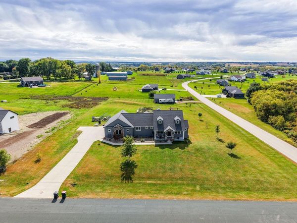 5892 Cambridge Hill Rd SE, Rochester, MN 55904