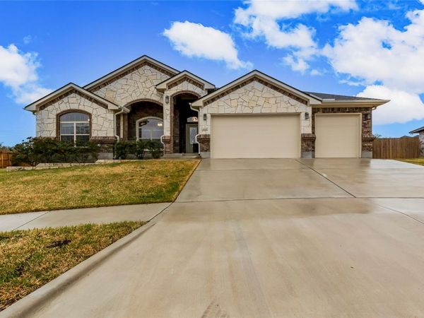9000 Grand Oaks LN, Killeen, TX 76542