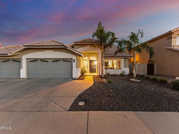 8517 W JOAN DE ARC Avenue, Peoria, AZ 85381