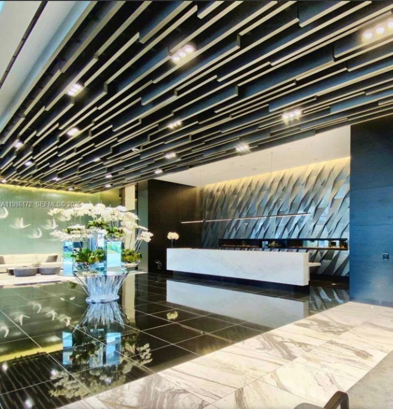 851 NE 1st Ave , Unit 1011, Miami, FL 33132 Photo