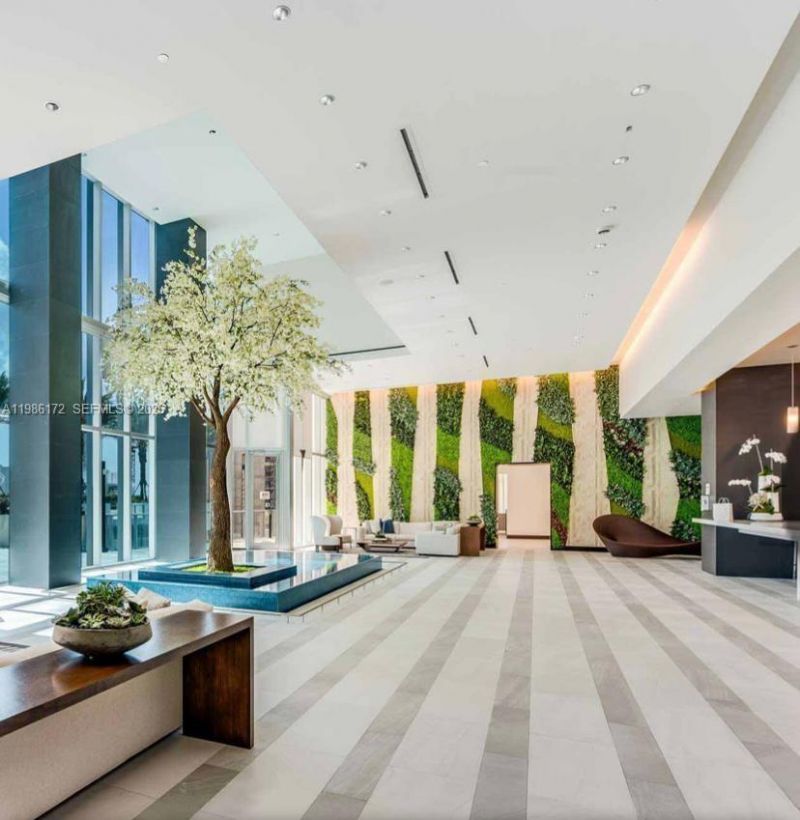 851 NE 1st Ave , Unit 1011, Miami, FL 33132 Photo