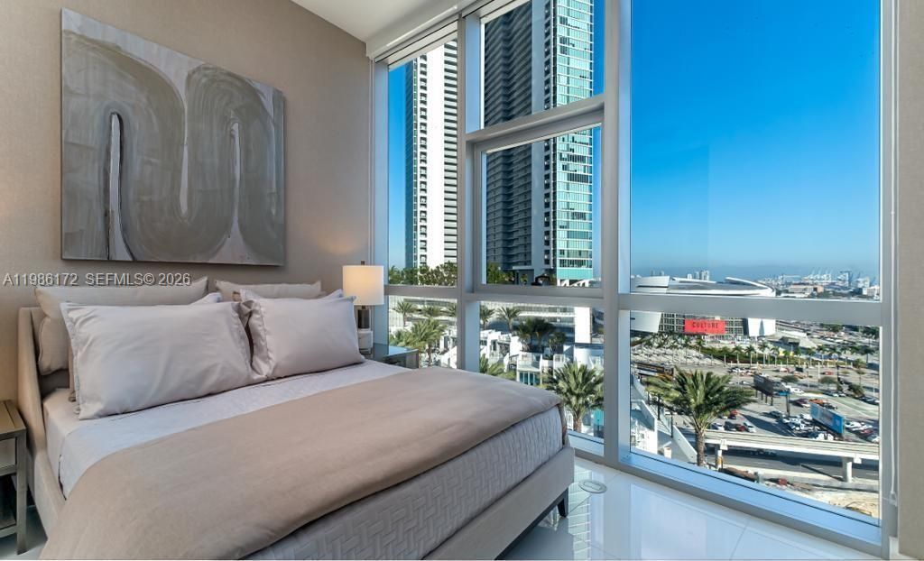 851 NE 1st Ave , Unit 1011, Miami, FL 33132 Photo