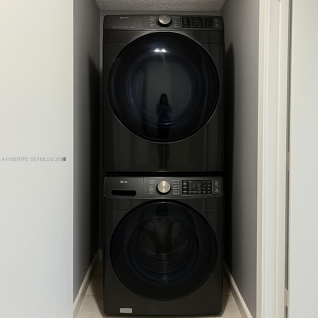 9715 Fontainebleau Blvd , Unit E309, Miami, FL 33172 Photo