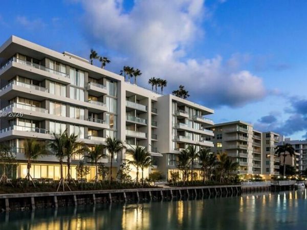 9540 W Bay Harbor Dr, Unit 301, Bay Harbor Islands, FL 33154