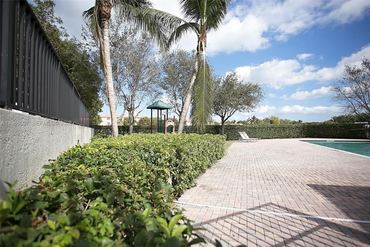 2409 SW 99th Way , Miramar, FL 33025 Photo