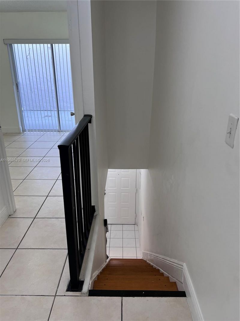 2750 W 76th St , Unit 208, Hialeah, FL 33016 Photo