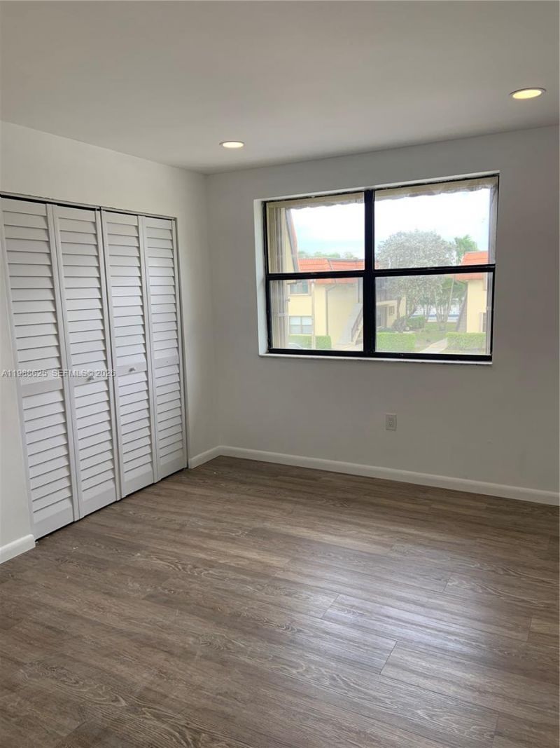 10016 NW 4th St, Unit 201, Pembroke Pines, FL 33024 Photo