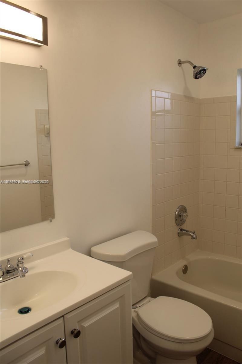10016 NW 4th St, Unit 201, Pembroke Pines, FL 33024 Photo