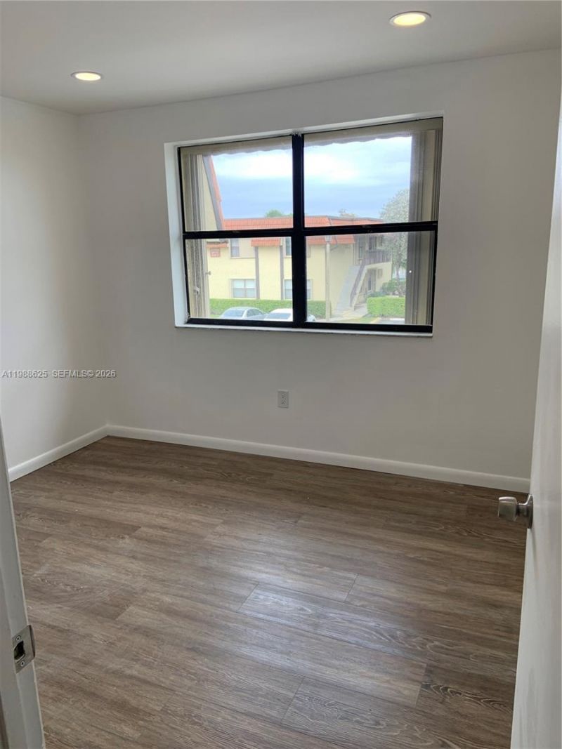 10016 NW 4th St, Unit 201, Pembroke Pines, FL 33024 Photo