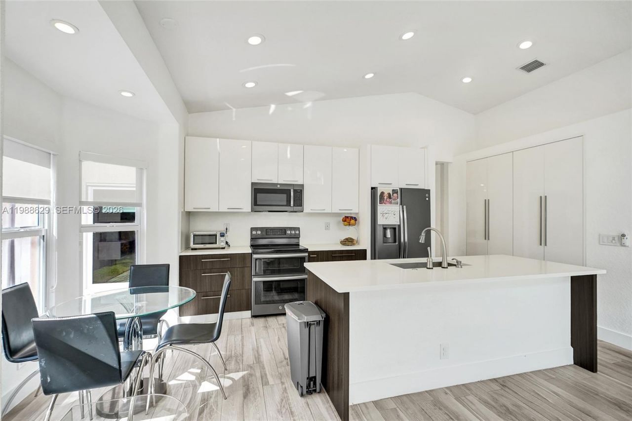 4928 SW 33rd Way, Hollywood, FL 33312 Photo