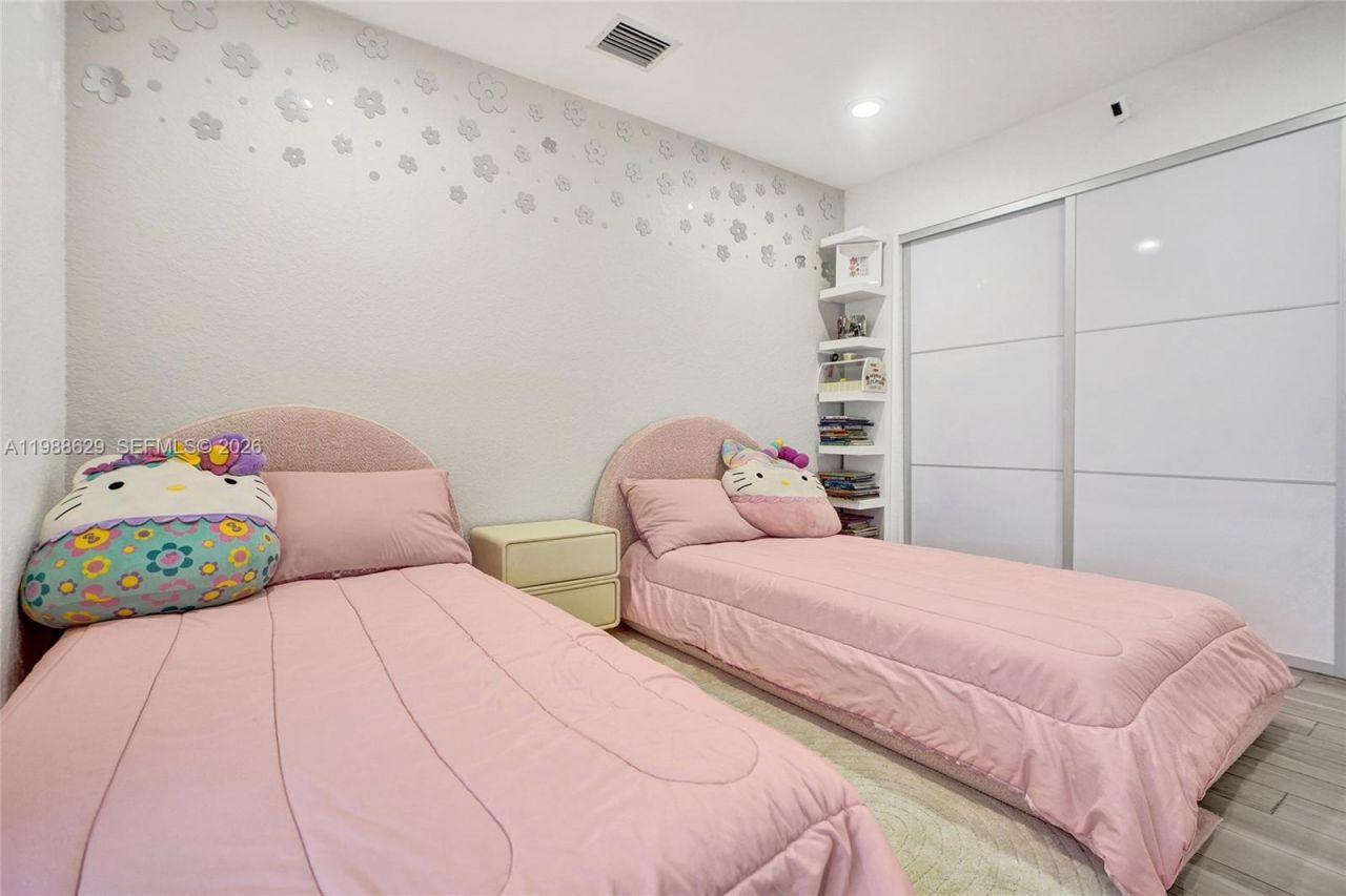 4928 SW 33rd Way, Hollywood, FL 33312 Photo