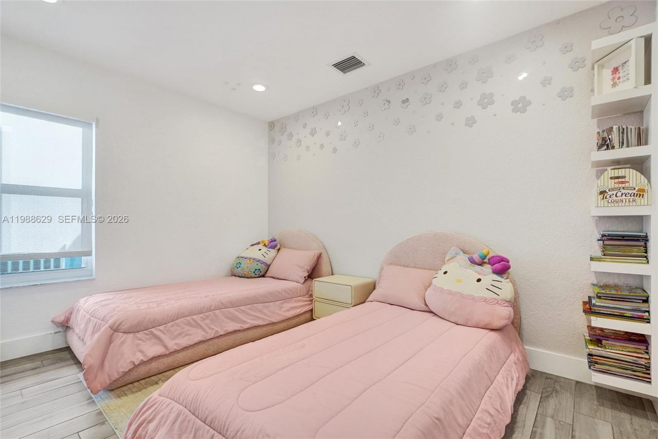 4928 SW 33rd Way , Hollywood, FL 33312 Photo